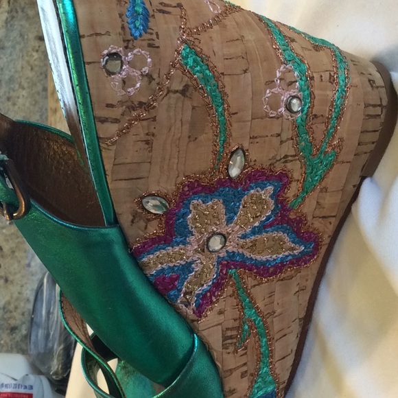 Shoes - Picture 2 of 3